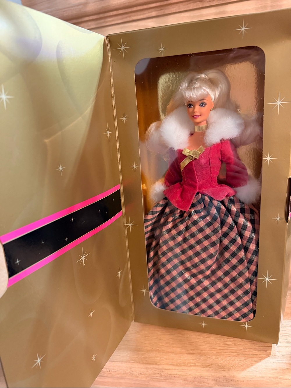 Vintage 1996 Winter Rhapsody Barbie Doll Avon Exclusive NRFB